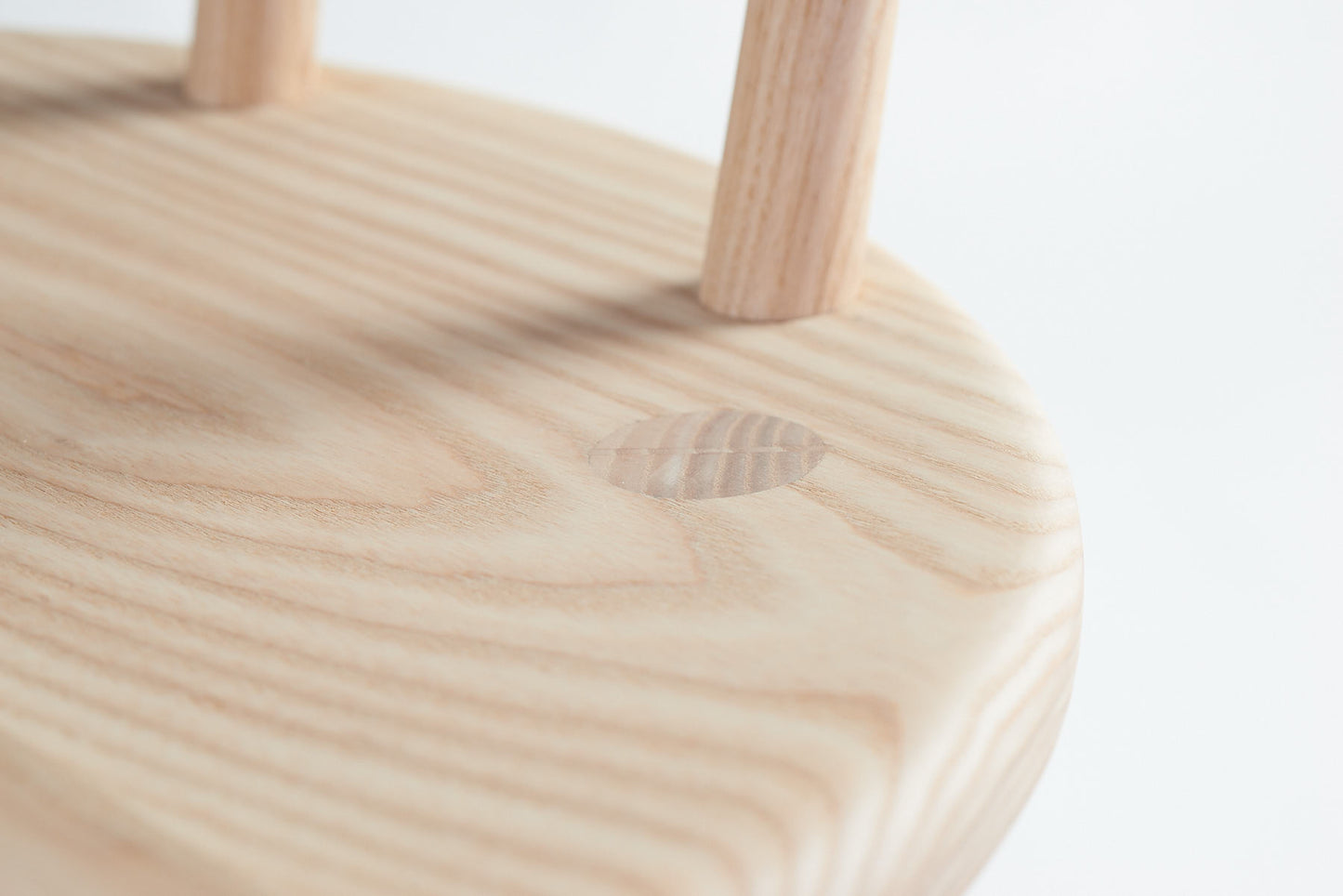 Kanon Chair Ash-Wedge tenon and spindle detail