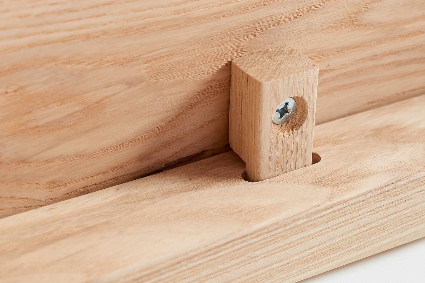 Kompson backless bench- Top button